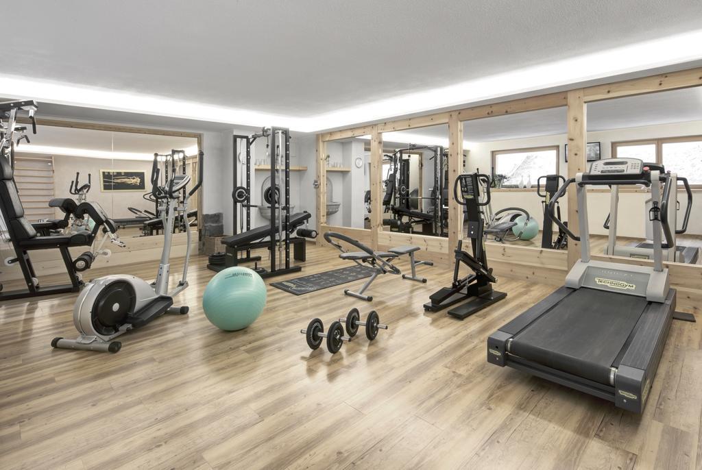 Hotel Ciasa Ai Pini San Cassiano  Luaran gambar